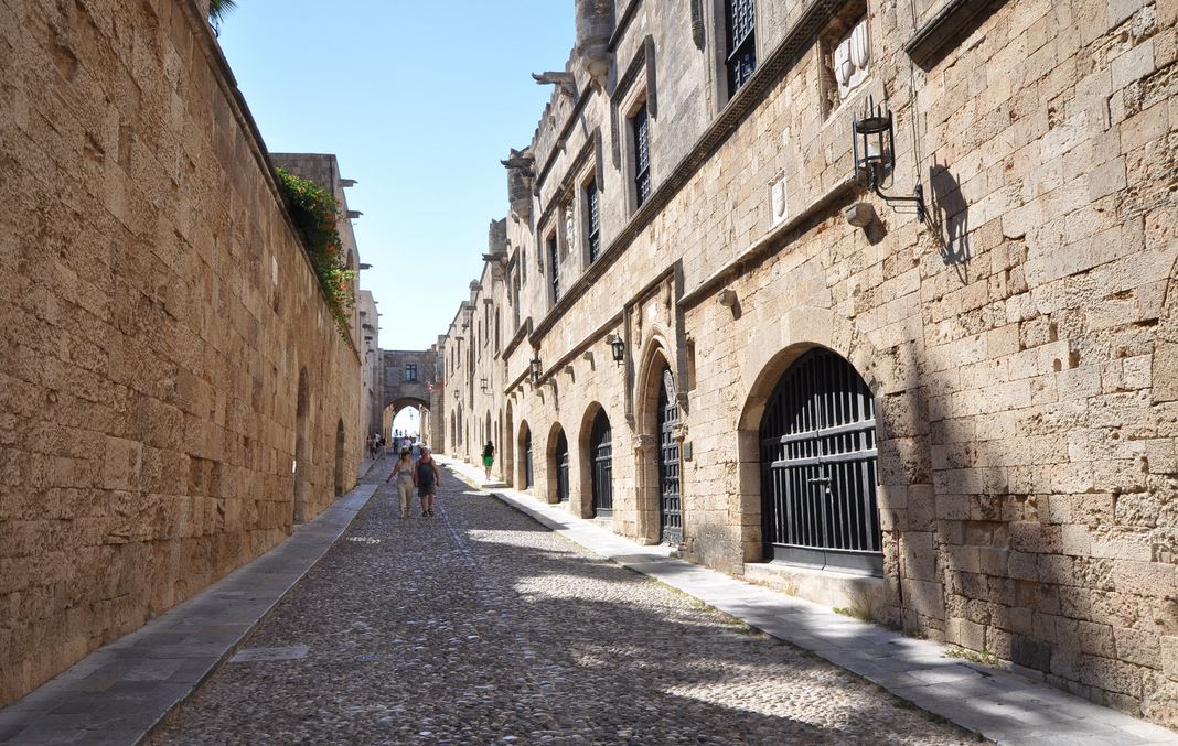 Avenue of the Knights